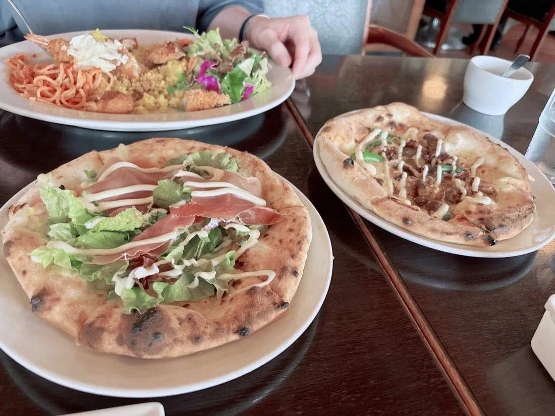 出島ワーフのAtticで昼食